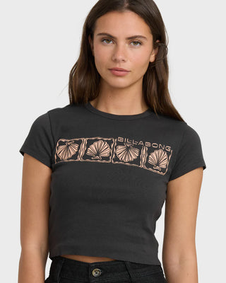 Billabong To The Roots Tee in off black cotton with snug fit and sun goddess print.