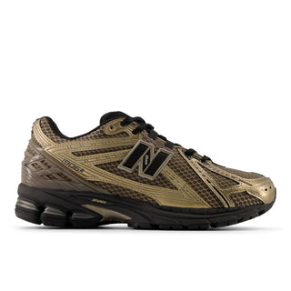 New Balance 1906R in Mushroom/Black Metallic with mesh upper, ACTEVA LITE midsole, and N-ergy outsole.