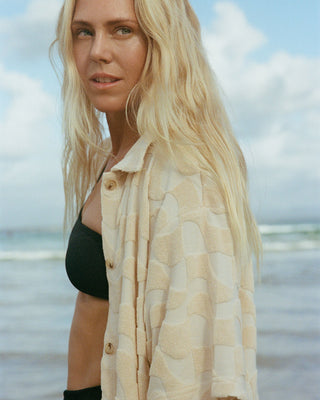 Billabong Laura Waves Shirt Dress White, cotton-poly terry shirt dress with collar and button-front design.