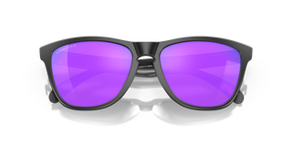 Oakley Frogskins sunglasses, '80s design, lightweight O Matter frame, polarized lenses.