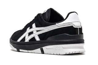 ASICS Skateboarding VIC NBD in black and bright white with suede upper, FF BLAST™ cushioning, and cupsole construction.
