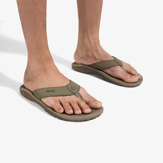 OluKai 'Ohana sandals in Clay/Mustang with water-friendly straps and durable rubber outsole.