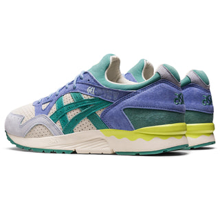 Image of the ASICS GEL-Lyte V "Spring in Japan" shoes. A stylish and comfortable sneaker featuring a premium suede and textile upper, GEL cushioning system, and unique design inspired by Japan's cherry blossoms.