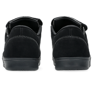 ASICS GEL-FLEXKEE PRO 2.0 skate shoe with leather upper and grooved outsole.

