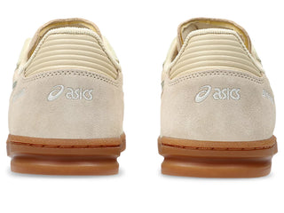 ASICS SKYHAND OG in Marzipan/Dried Leaf Green with suede upper and gum sole.