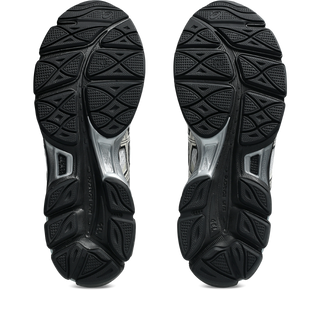 ASICS GEL-CUMULUS 16 running shoes in White/Cream — dual GEL™ technology, FLUIDRIDE™ cushioning, breathable mesh upper, 2010s performance design