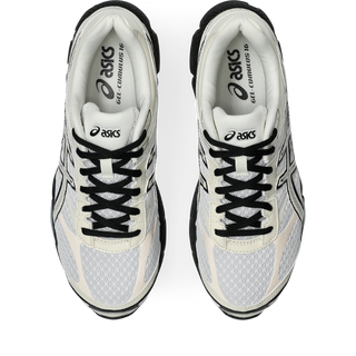 ASICS GEL-CUMULUS 16 running shoes in White/Cream — dual GEL™ technology, FLUIDRIDE™ cushioning, breathable mesh upper, 2010s performance design