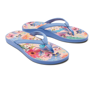 Discover the soothing touch of Olukai's Puawe Women's Beach Sandals. Designed for recovery, these sandals offer plush straps, foam cushioning, and a contoured footbed, blending style and comfort for those seeking relief after active days.