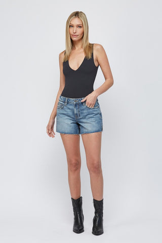 Hidden Jeans classic mid-rise shorts in medium dark, 100% cotton, timeless and comfortable.