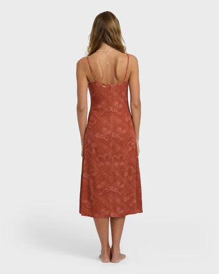 Billabong Fresh Daze Midi Dress in dark coral viscose with keyhole neckline and sleek body-skimming fit.