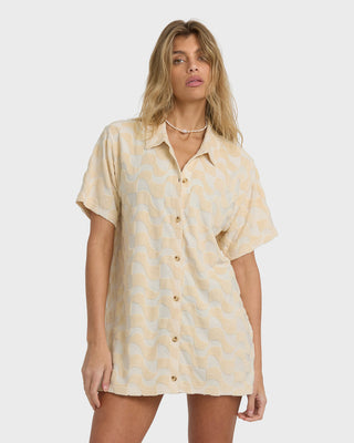 Billabong Laura Waves Shirt Dress White, cotton-poly terry shirt dress with collar and button-front design.