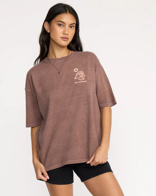 Billabong Great Waves Tee in Espresso with oversized fit and pigment-dyed cotton jersey.