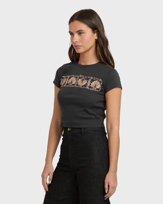 Billabong To The Roots Tee in off black cotton with snug fit and sun goddess print.