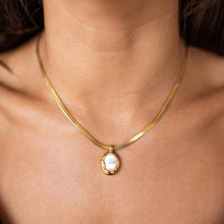 ALCO Windsor necklace in 18K gold-plated stainless steel with lobster clasp, 18 inch chain, and 2 inch extender.