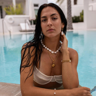 ALCO Siren necklace in 18K gold-plated stainless steel with freshwater pearl, 2-in-1 design, 16 and 18 inch chains.