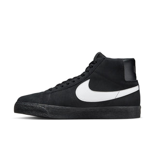 Nike SB Zoom Blazer Mid in Black/White, featuring Zoom Air cushioning, flexible sole, and tacky rubber herringbone traction.
