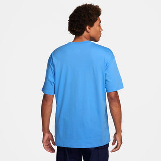 Nike SB Logo Tee, oversized front logo, soft jersey fabric, 100% cotton.
