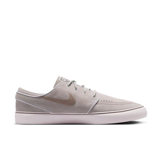 Nike SB Zoom Janoski OG+ in White/Linen Sail/Light Chocolate — suede upper, vulcanized construction, Zoom Air cushioning, skate-specific tread, 2 sets of laces