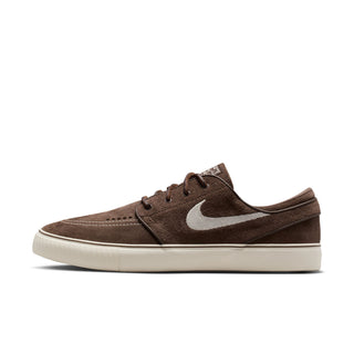 Nike SB Zoom Janoski OG+ skate shoes in Baroque Brown and Pale Ivory colorway with suede upper and vulcanized sole