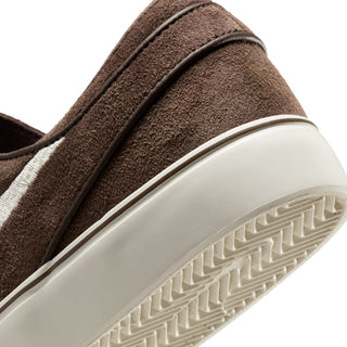 Nike SB Zoom Janoski OG+ skate shoes in Baroque Brown and Pale Ivory colorway with suede upper and vulcanized sole
