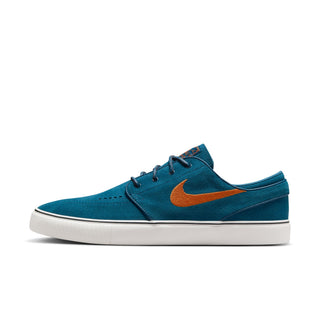 Nike SB Zoom Janoski OG+ with suede upper, Zoom Air cushioning, and vulcanized sole.