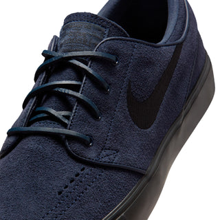 Nike SB Zoom Janoski OG+ skate shoes in Obsidian and Black colorway with suede upper and vulcanized sole