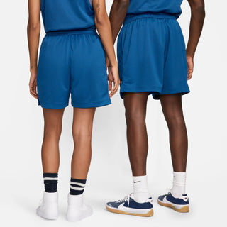 Nike SB Basketball Shorts in Navy/Blue, breathable mesh, reversible design, roomy fit, stretchy waistband.