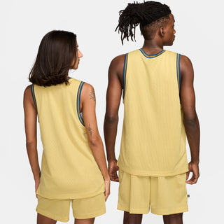 Nike SB reversible basketball skate jersey in breathable mesh, loose fit.