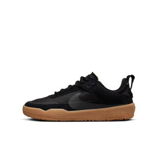 Nike SB Day One Kid Shoes in Black with Zoom Air cushioning, suede overlays, and breathable mesh.