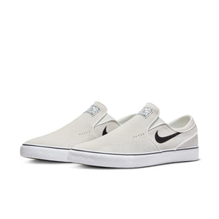 Nike SB Janoski+ Slip skate shoes in Summit White/Black with suede upper and Zoom Air cushioning.