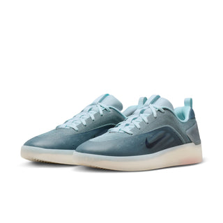 Nike SB Nyjah 4 in Glacier Blue/Black