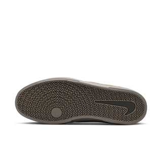 Nike SB Malor Skate Shoes in Light Bone/Light Army— vulcanized skate shoe with suede and canvas upper, extended toe bumper, cushioned collar, and herringbone grip outsole built for entry-level skaters.
