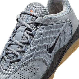 Nike SB Vertebrae in Cool Grey/Black with leather upper and durable skate construction.