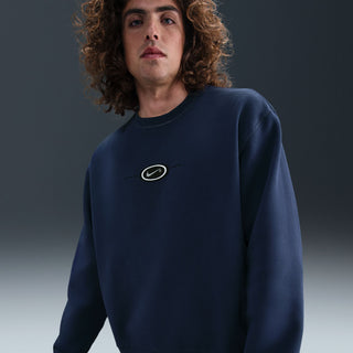 Nike SB Fleece Koston Crewneck in midnight navy with brushed fleece fabric, embroidered logo, and ribbed cuffs.