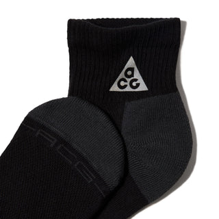 Nike ACG Everyday Elevated Socks in Black/Dk Smoke/Reflective