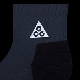 Nike ACG Everyday Elevated ankle socks in Photon Dust/College Grey with light grey heel and toe panels and a black ACG logo