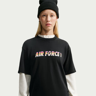 "Nike SB Yuto Horigome Skate T-Shirt — heavyweight cotton, Yuto Horigome family crest graphic, ribbed collar, Nike SB flag label.