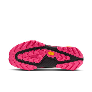 Nike ACG Zegama Trail GORE-TEX in Pure Platinum/Wolf Grey/Hyper Pink with grey laces, dark overlays, pink accents, and ACG insole branding.