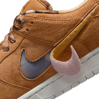 Nike SB Dunk Low Brew and Biscuits with flax and honeycomb tones, low-top silhouette, and classic color blocking design.
