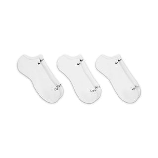 White Nike Everyday Plus Cushion no-show socks with arch support and Dri-FIT technology.