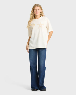 Billabong oversized white crewneck t-shirt with short sleeves and small front graphic in soft cotton knit fabric.