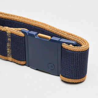 Arcade Carto Stretch Belt in Navy Tumbleweed with subtle color accents, contoured buckle, and REPREVE®️ recycled material.