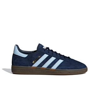Navy blue sneaker with light blue stripes on a white background