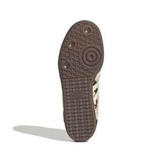 Side view of adidas Originals Samba OG in Wonder Beige/Tent Green with a beige and brown patterned ponyhair upper, cream 3-Stripes, green laces, and a dark brown sole.