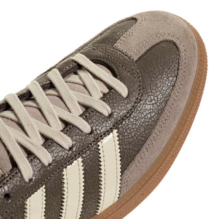 adidas Originals Handball Spezial in Earth Strata/Warm Vanilla — cracked leather quarter with suede overlays, soft gum rubber outsole, and iconic 3-Stripes in a warm, earthy colorway.

