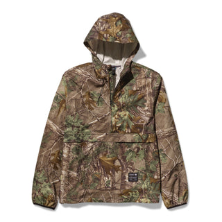 Realtree X Stance Complex Anorak in camo, designed with a midweight polyester blend and infused with FreshTek™ and FEEL360™ technologies. Regular fit, lightweight, ultra-durable and features a fluid four-way stretch construction.
