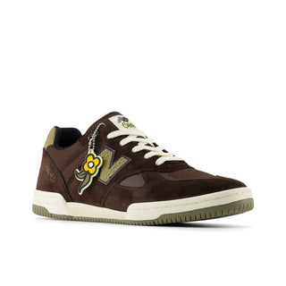 New Balance Numeric Tom Knox 600 skate shoes in Chocolate and Olive with FuelCell foam cushioning, FantomFit ultra-light bonded upper, suede and leather construction, and 90s football-inspired pro skate design