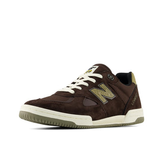 New Balance Numeric Tom Knox 600 skate shoes in Chocolate and Olive with FuelCell foam cushioning, FantomFit ultra-light bonded upper, suede and leather construction, and 90s football-inspired pro skate design