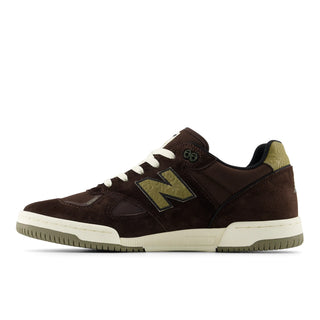 New Balance Numeric Tom Knox 600 skate shoes in Chocolate and Olive with FuelCell foam cushioning, FantomFit ultra-light bonded upper, suede and leather construction, and 90s football-inspired pro skate design