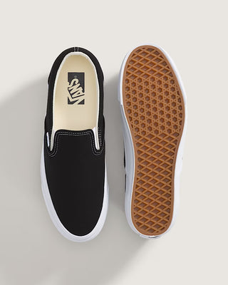 Vans LX Slip-On Reissue 98 Black White shoe with low-profile slip-on design and classic two-tone canvas upper.
